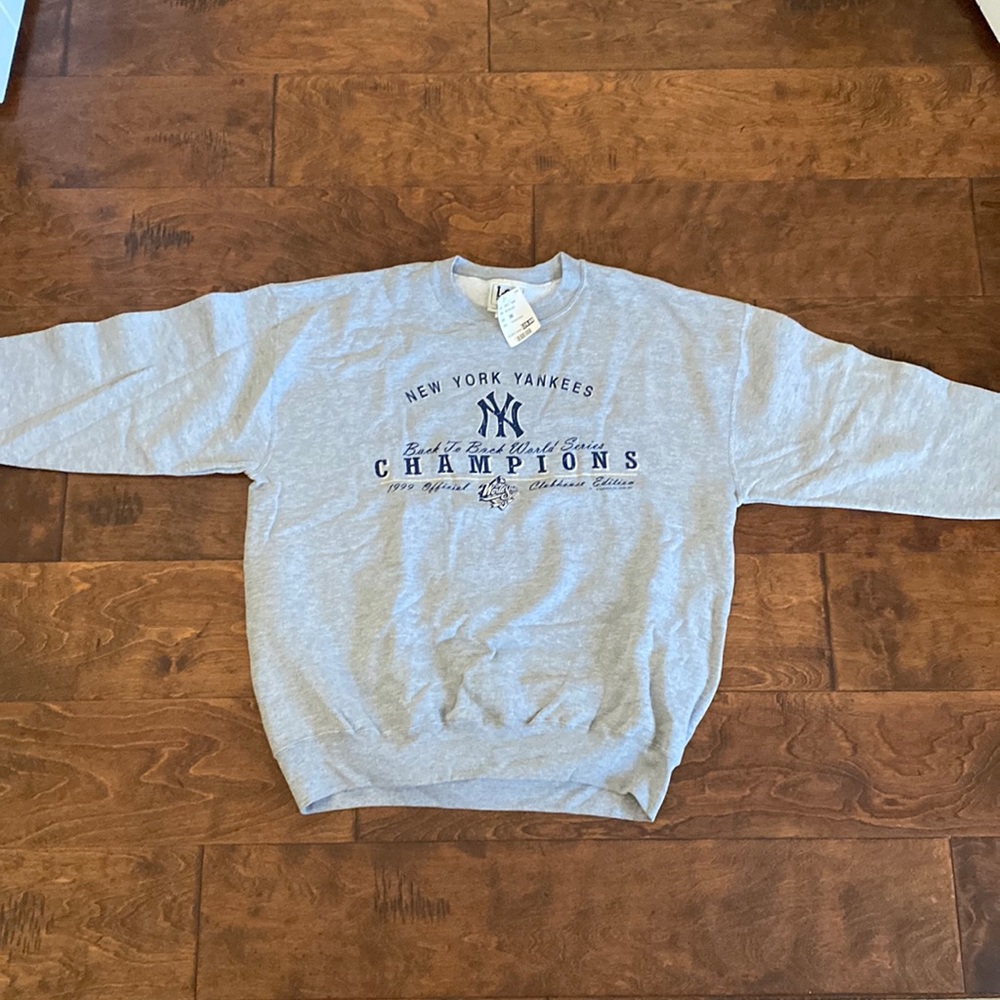 1999 New York yankees WS champions sweatshirt